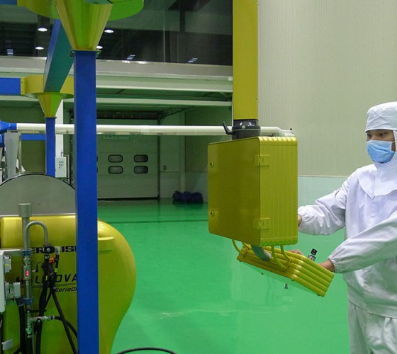 公司擁有三條原裝進口冷榨橄欖油加工生產線，兩條德國福樂偉和一條意大利貝亞雷斯單一品種生產線，日加工鮮果能力達560噸，通過低溫純物理冷榨最大..